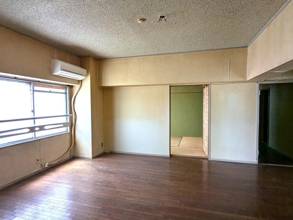 President Matsuyama 4LDK Apartment for Sale in Matsuyama, Ehime - Thumbnail 3