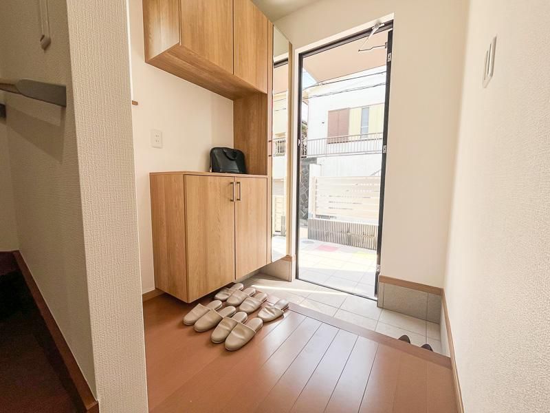 3LDK House for Sale in Totsuka-ku, Yokohama Near Park - Thumbnail 3