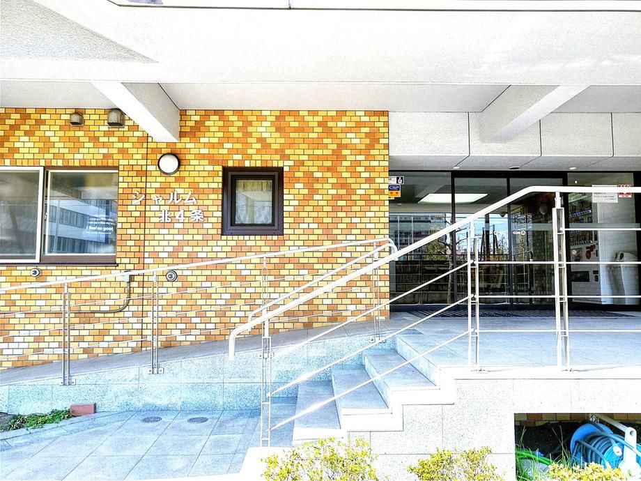 Renovated 3LDK Apartment 84.75m2 in Central Sapporo - Thumbnail 3