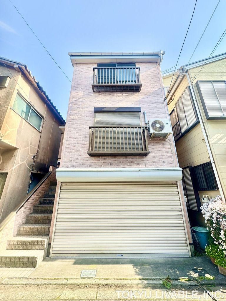 2LDK House for Sale in Edogawa City, Tokyo - Thumbnail 3