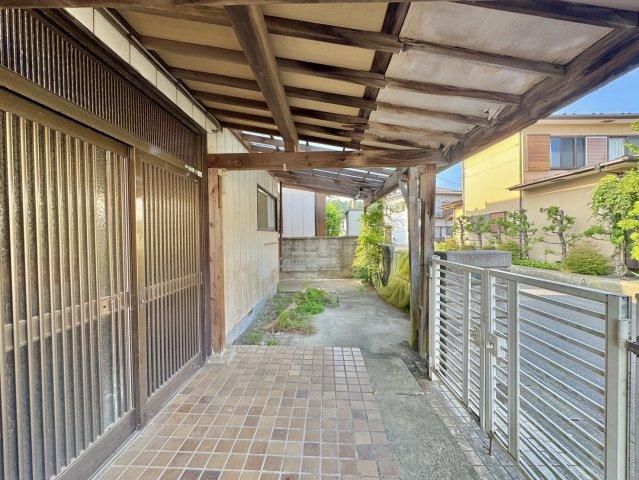 3DK Detached House for Sale in Mito, Ibaraki - 3,800,000 Yen - Thumbnail 2