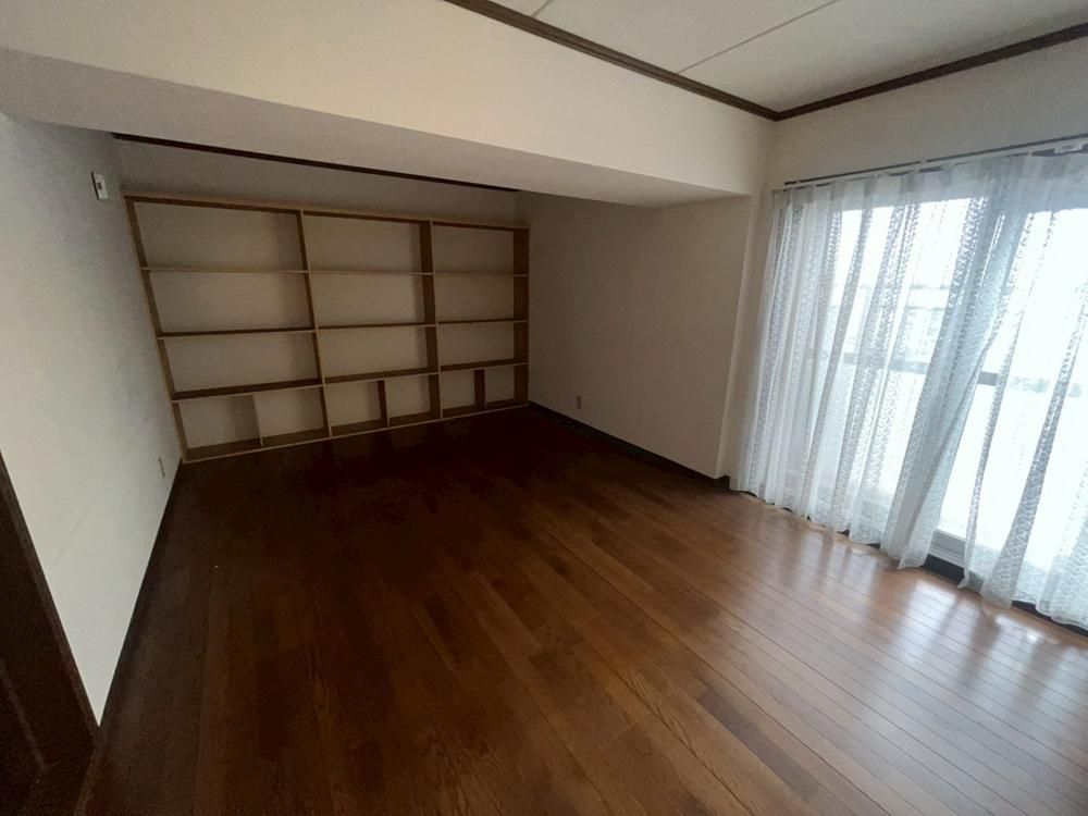2LDK Apartment for Sale in Kokurakita-ku, Kitakyushu - Thumbnail 3