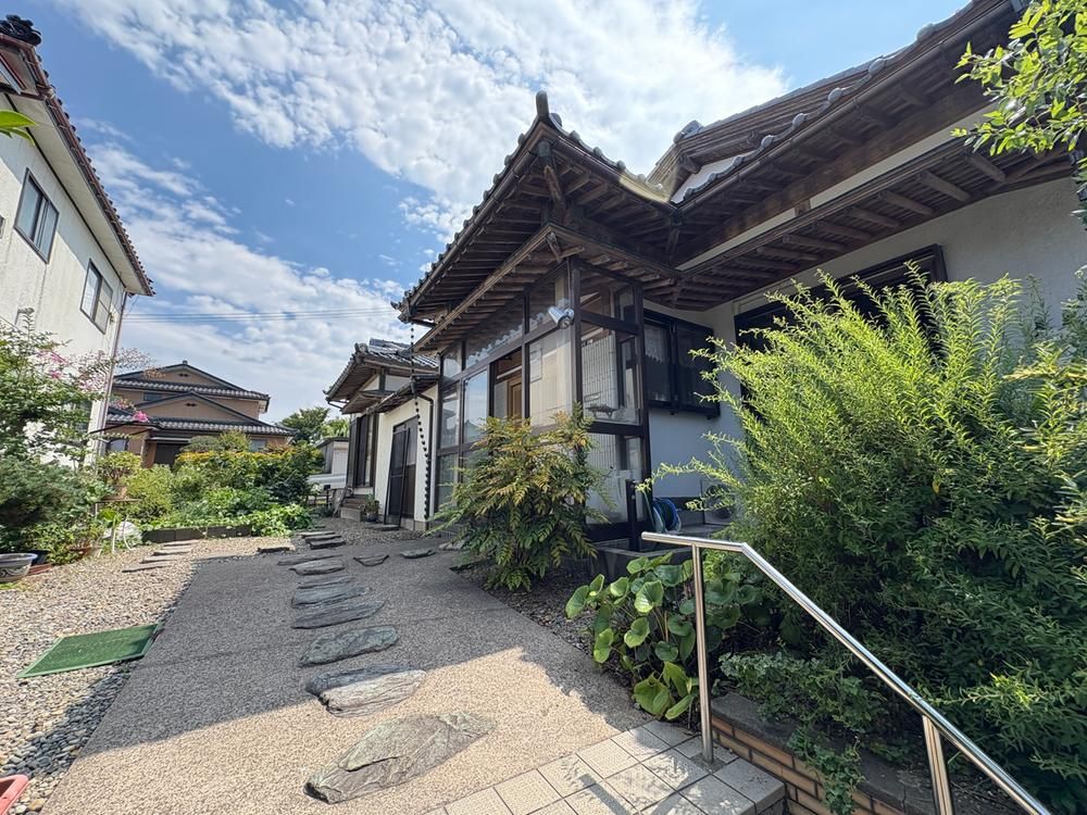 6DK House for Sale in Kashiwazaki, Niigata - 166 sqm - Thumbnail 3