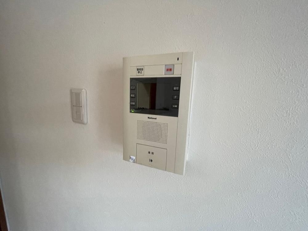 2LDK Renovated Apartment for Sale in Ebina, Kanagawa - Thumbnail 4