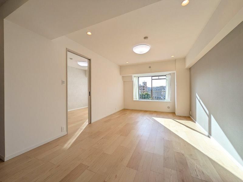 Renovated 3LDK Apartment in Asao Ward with Fuji Views - Thumbnail 4