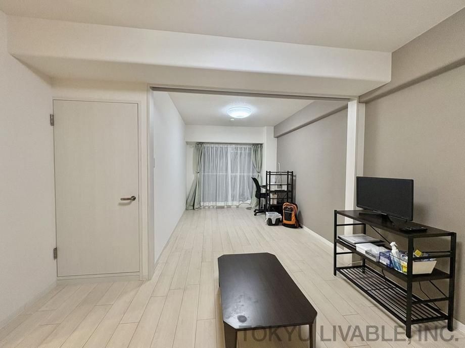 2LDK Apartment for Sale in Totsuka-ku, Yokohama - Thumbnail 2