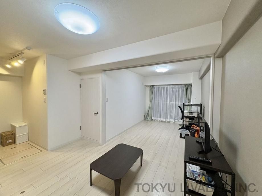 2LDK Apartment for Sale in Totsuka-ku, Yokohama - Thumbnail 4