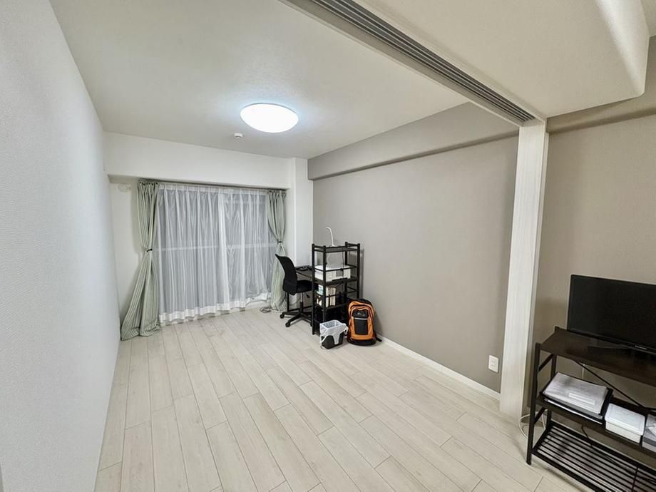 2LDK Apartment for Sale in Totsuka-ku, Yokohama - Thumbnail 3