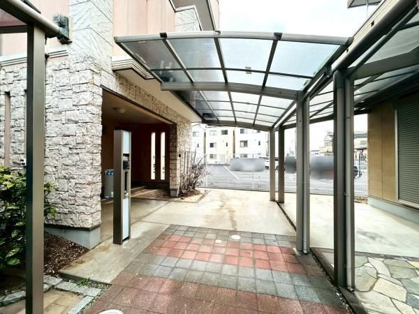 4LDK House with Sky Balcony for Sale in Settsu, Osaka - Thumbnail 2
