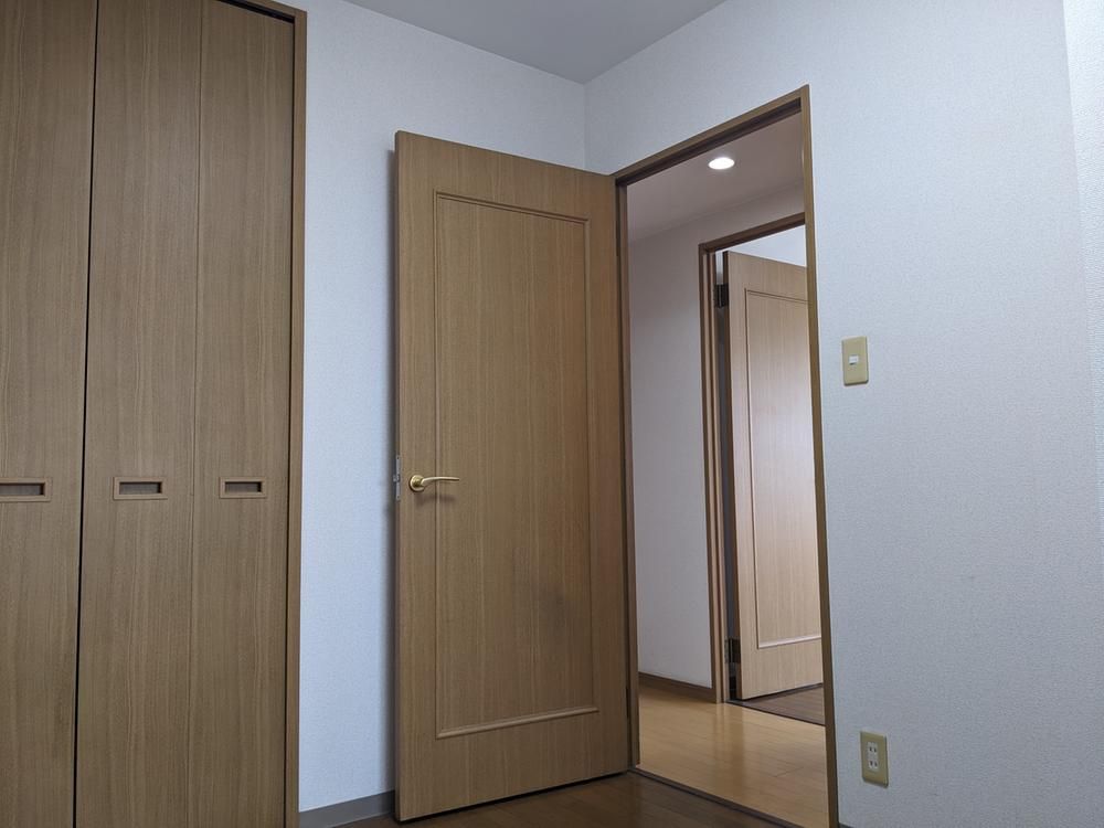3LDK Apartment for Sale in Ebina, Kanagawa - 63.52m2 - Thumbnail 3