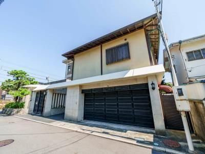 Spacious 6LDK House with Rooftop Views in Kugenuma Kaigan, Fujisawa - Thumbnail 4