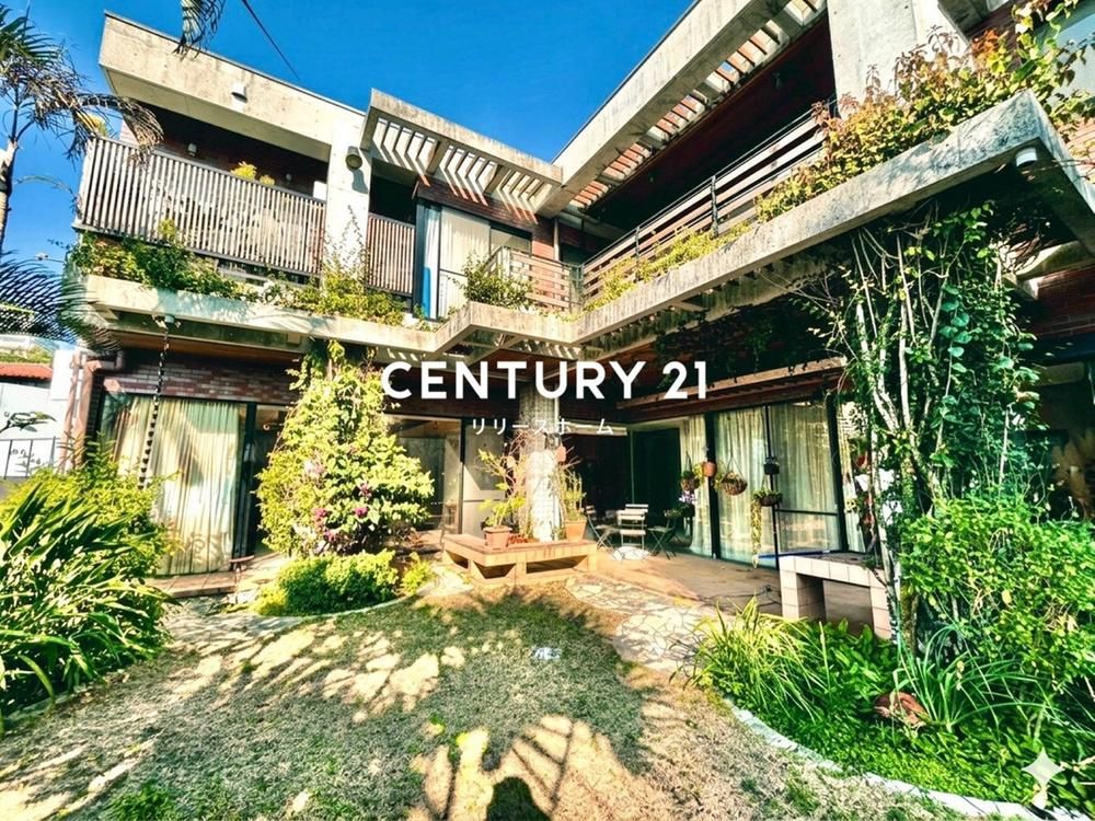 4LDK RC House with Garden in Omoromachi, Naha, Okinawa - Thumbnail 3