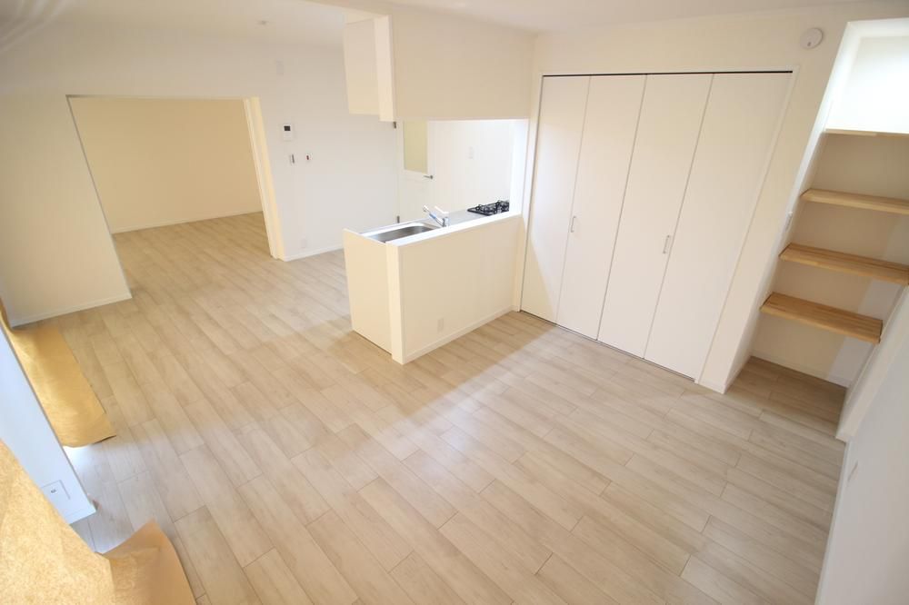 Renovated 2LDK Apartment in Minami-Ota, Yokohama - Thumbnail 4