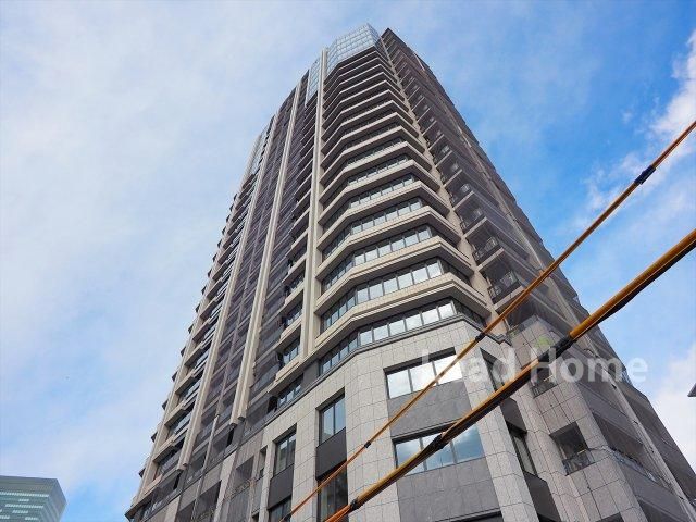 2LDK Apartment for Sale in Shibuya, Tokyo - 70.39m2 - Image 1