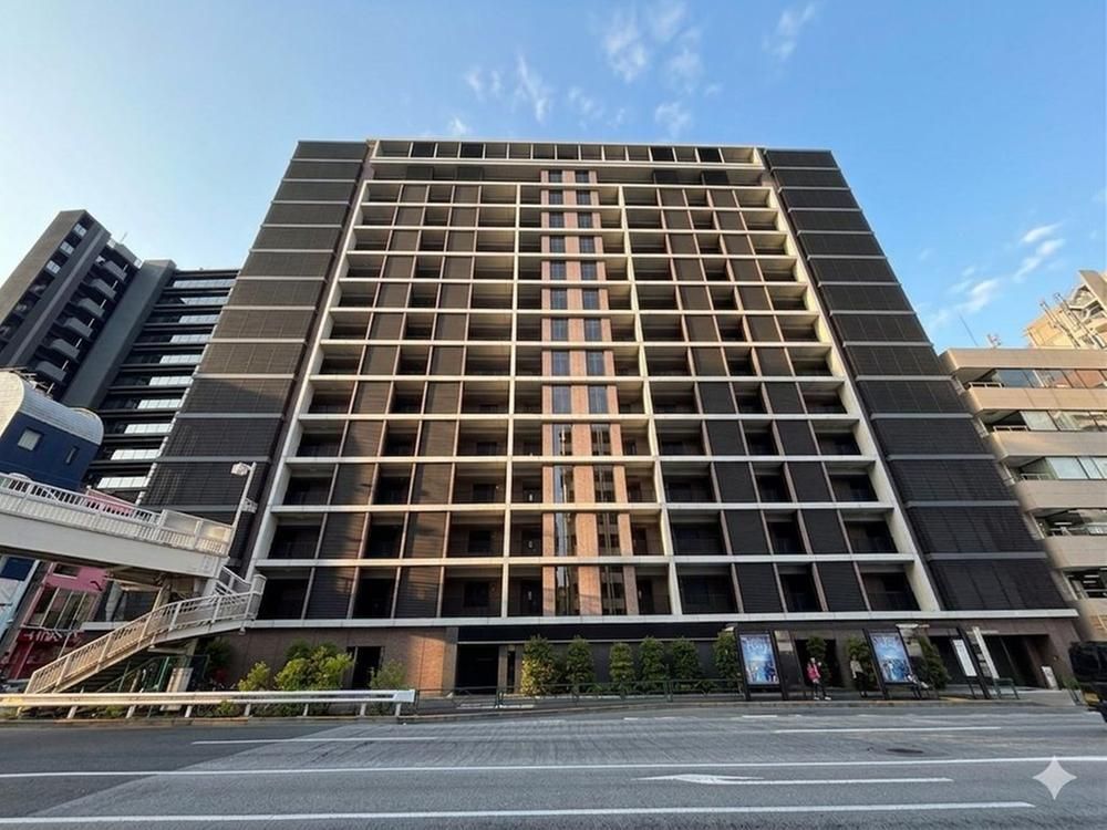 2LDK Apartment for Sale in Meguro-ku, Tokyo - Thumbnail 3