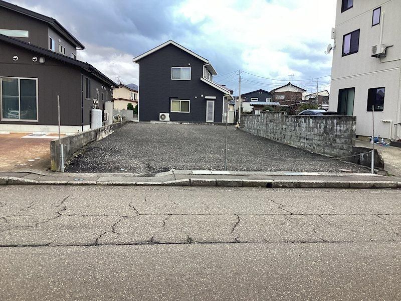 222m2 Building Land in Joetsu City, Niigata Near Naoetsu Station - Thumbnail 3