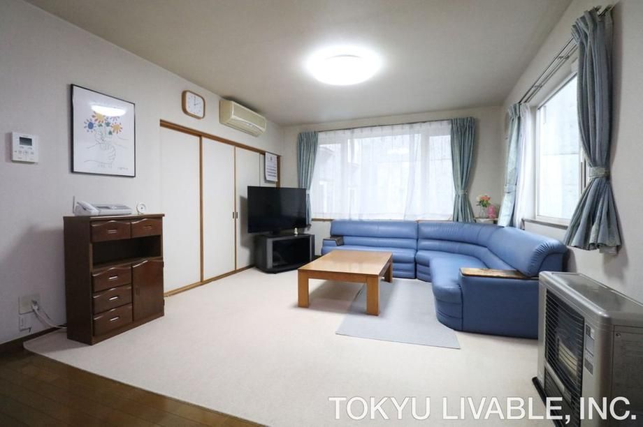 4LDK House Near Shindo-Higashi Station, Sapporo, 168m2 - Thumbnail 2
