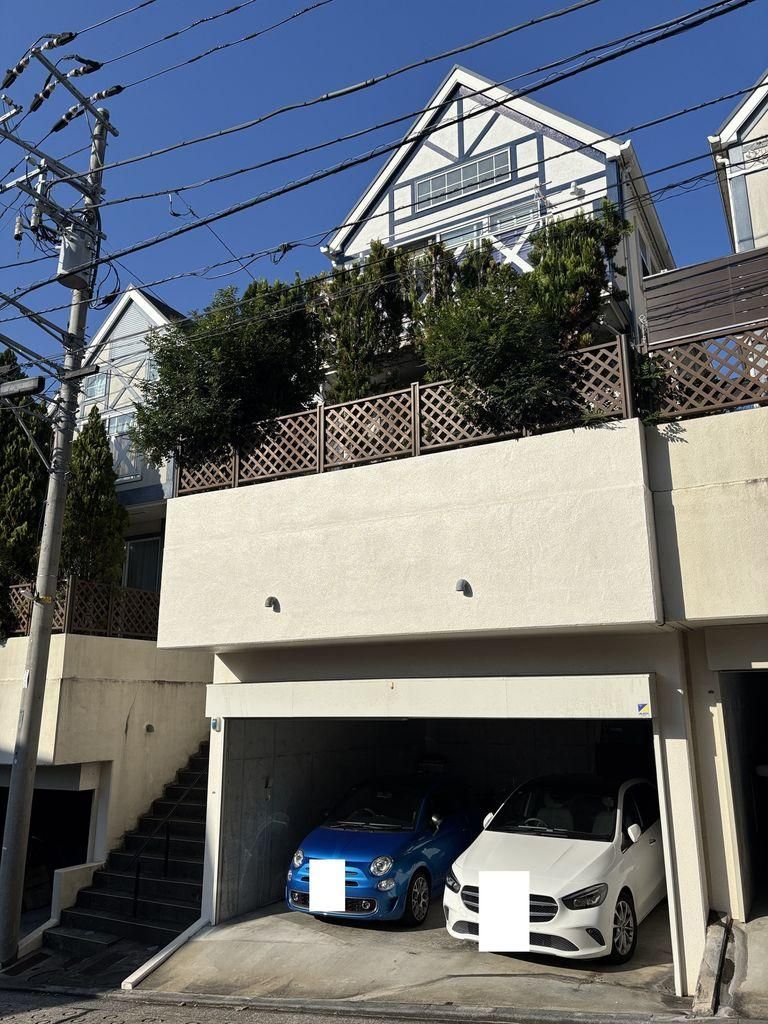 4LDK Detached House for Sale in Minami Ward, Yokohama - Thumbnail 2