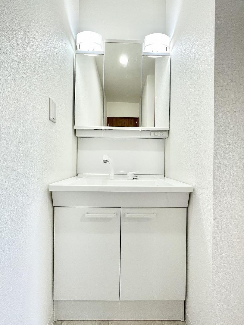 Renovated 3DK House in Seya, Yokohama - 66.96m2 - Thumbnail 4