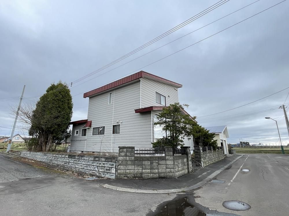 4LDK House for Sale in Iwamizawa, Hokkaido - 102m2 - Thumbnail 2