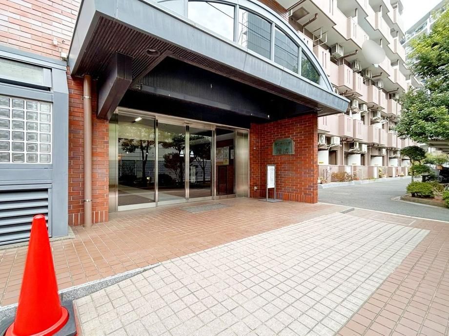 Renovated 2LDK Apartment for Sale in Nishi Ward, Yokohama - Thumbnail 4