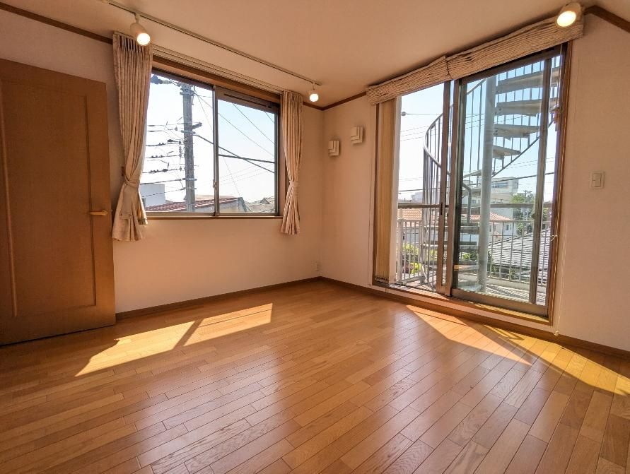 5LDK Hebel Haus Home for Sale in Ichikawa, Chiba - 129m2 - Thumbnail 2