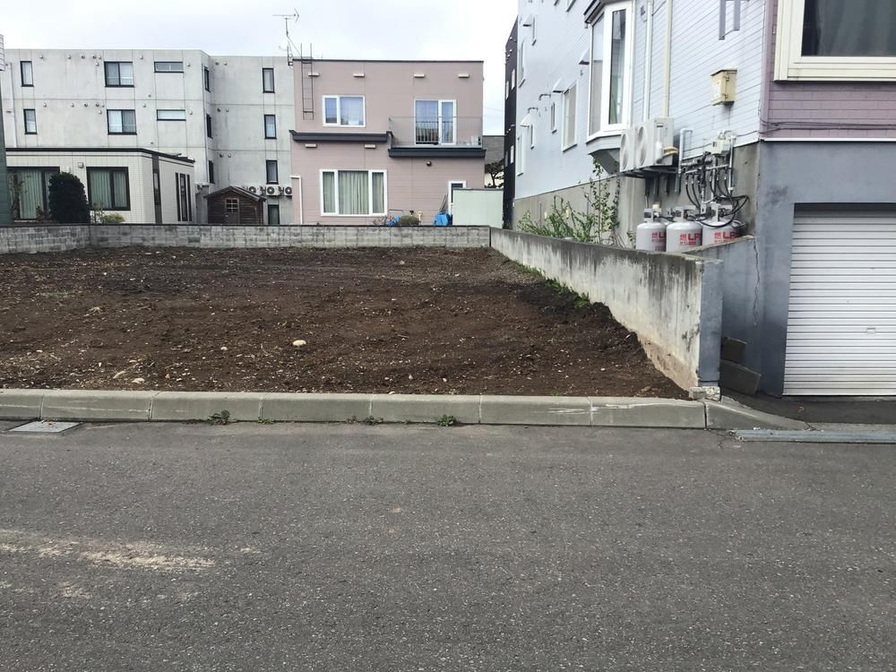 Building Plot for Sale in Higashi Ward, Sapporo – 167.81 m² - Thumbnail 2