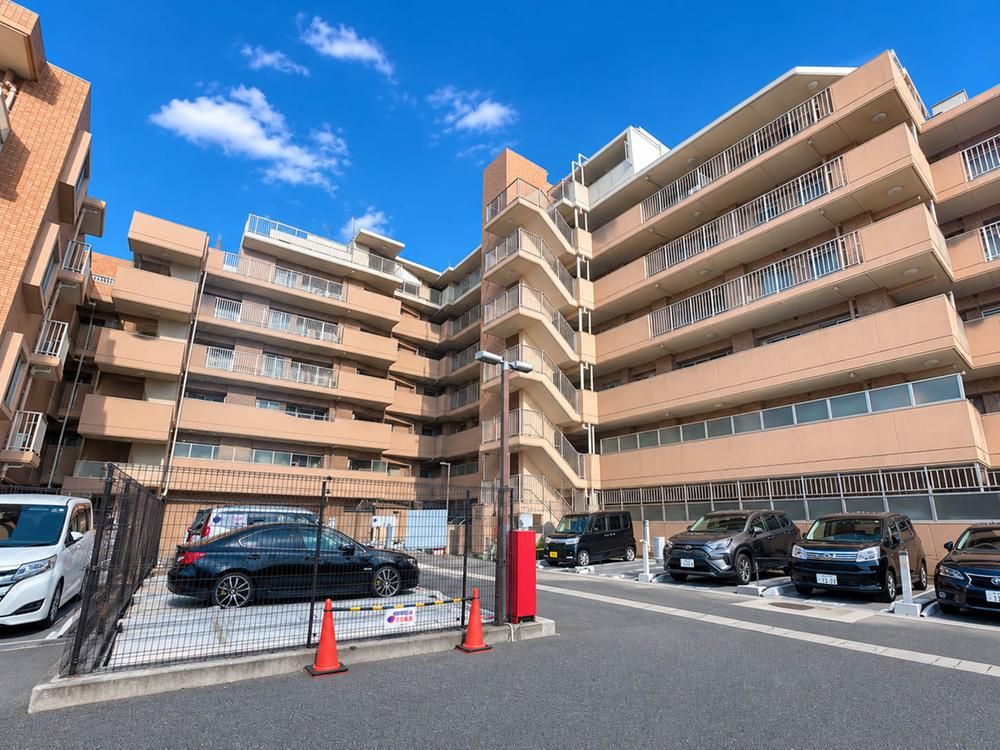 1979 RC Apartment in Yokohama Izumi Ward - Thumbnail 2