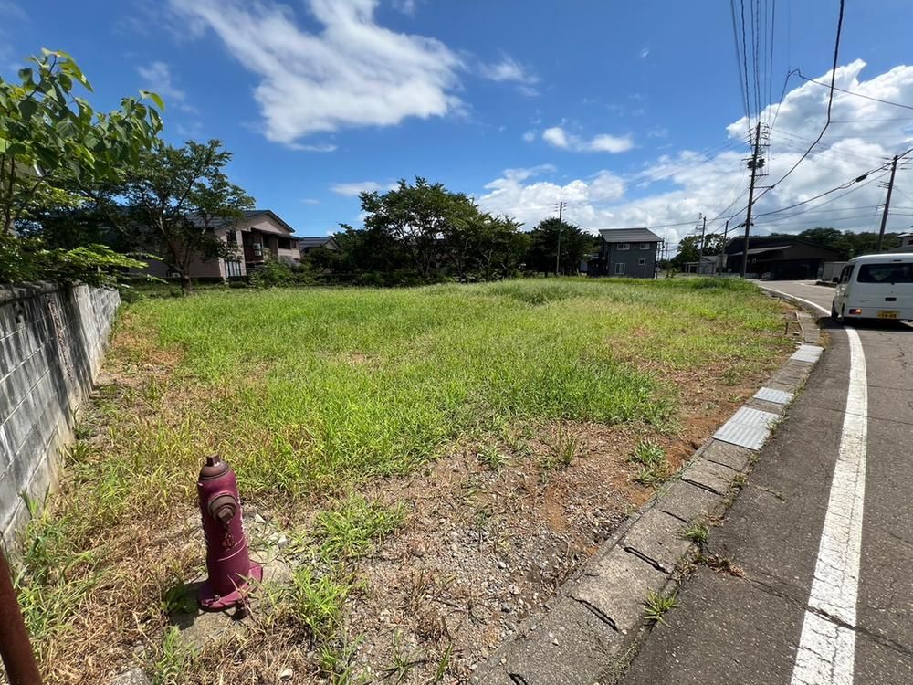 303m2 Land for Sale in Joetsu, Niigata - Quiet Residential Area - Thumbnail 4