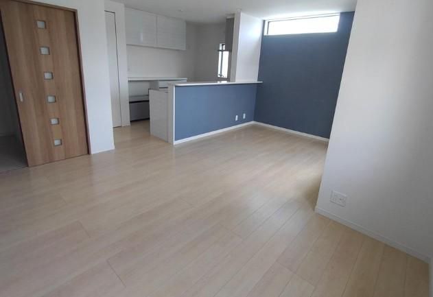 Modern 4LDK House in Sumiyoshi, Osaka - 115.21 sqm - Thumbnail 3