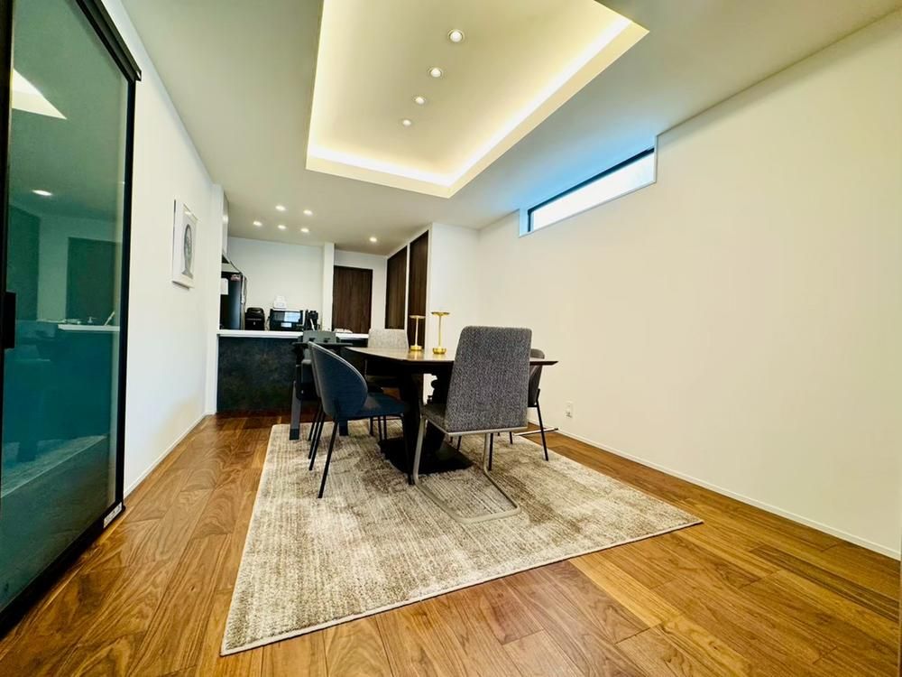 3LDK Custom-Built House for Sale in Shinjuku, Tokyo - Thumbnail 4