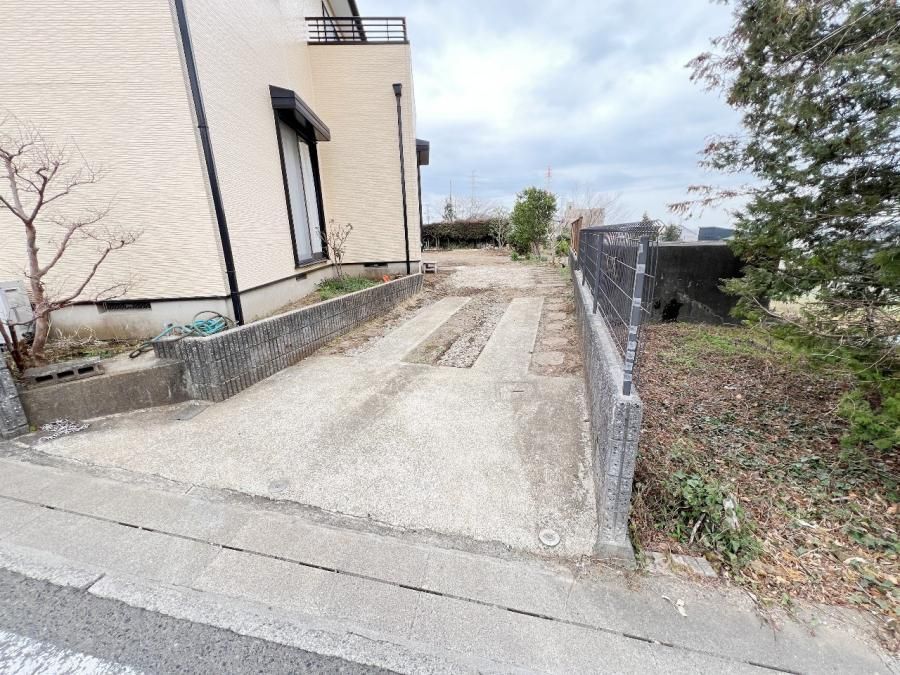 4LDK+S House for Sale in Odawara, Kanagawa - 127.75 sqm - Thumbnail 2