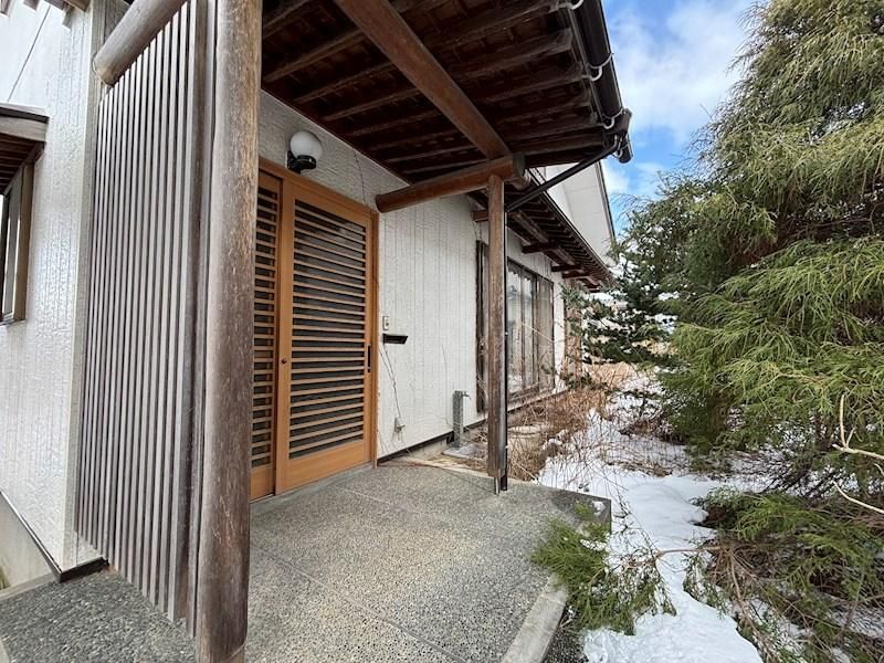 6DK House for Sale in Minami-ku, Niigata City - 287m2 Land - Thumbnail 2