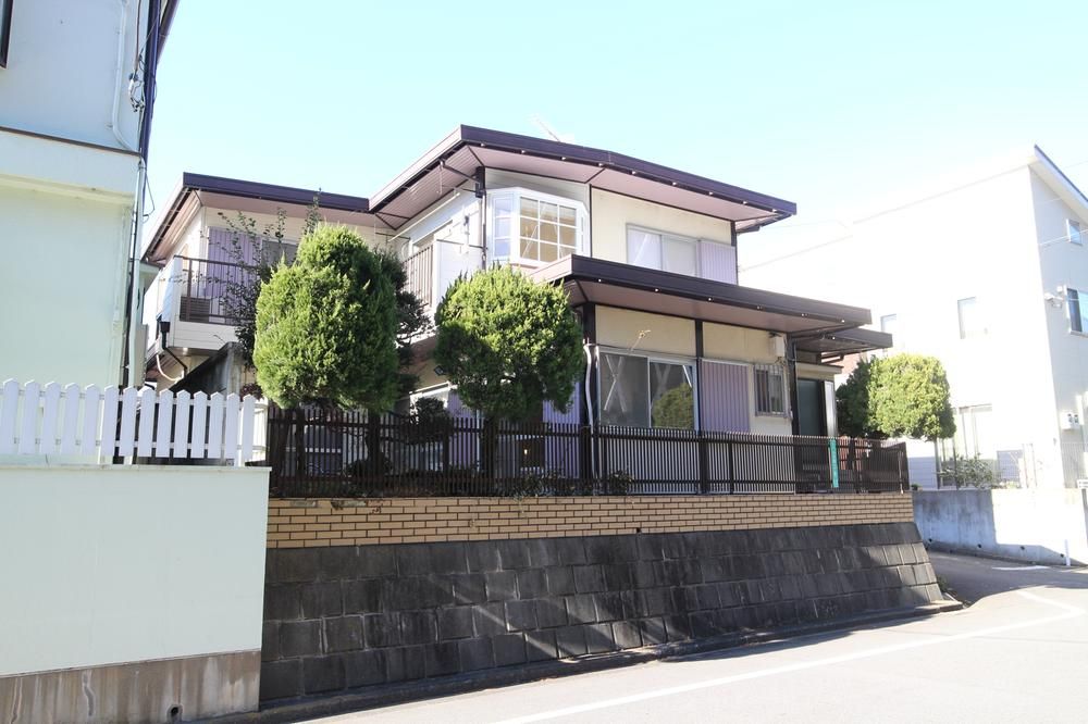 6LDK+S Family House for Sale in Akiruno, Tokyo - Thumbnail 2