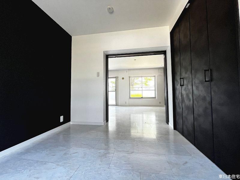 2LDK Apartment for Sale in Asao, Kawasaki, Kanagawa - Thumbnail 2