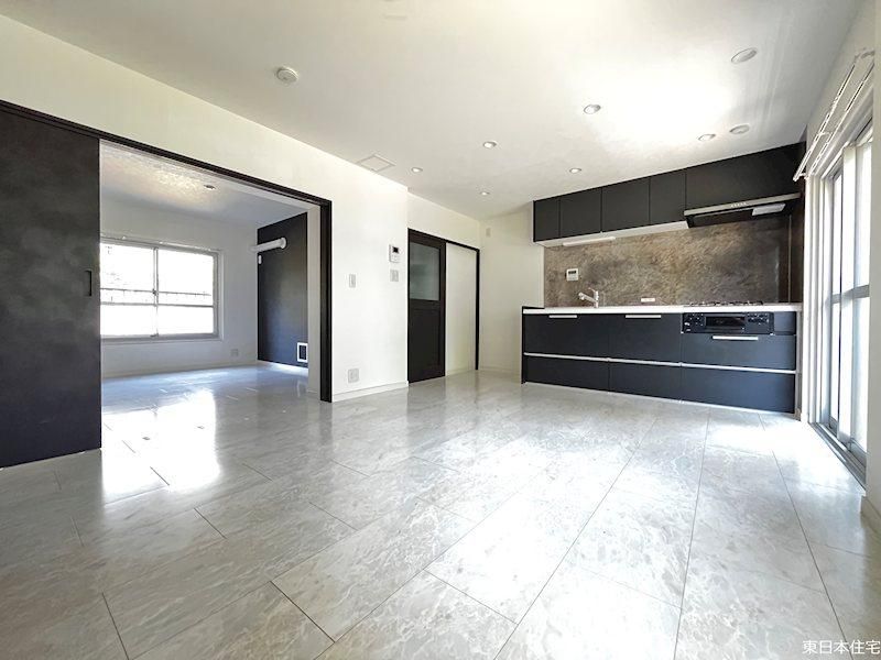2LDK Apartment for Sale in Asao, Kawasaki, Kanagawa - Thumbnail 3