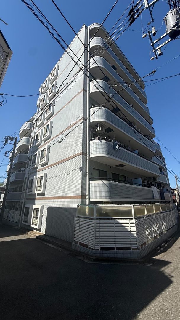 3LDK Apartment for Sale in Minami Ward, Yokohama - Thumbnail 2