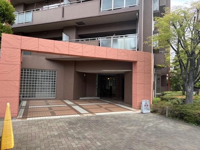 2LDK Apartment for Sale in Koto-ku, Tokyo - 65.02m2 - Thumbnail 2
