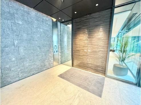 Proud Tower Shibuya 2LDK Apartment for Sale in Shibuya, Tokyo - Thumbnail 3