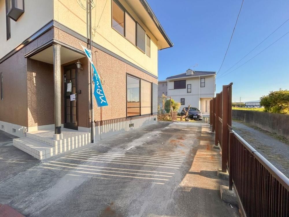 Renovated 3LDK+S House for Sale in Susono, Shizuoka - Thumbnail 2