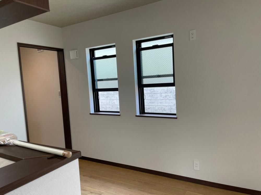 Renovated 2LDK House in Machida, Tokyo – 51.83m² - Thumbnail 4