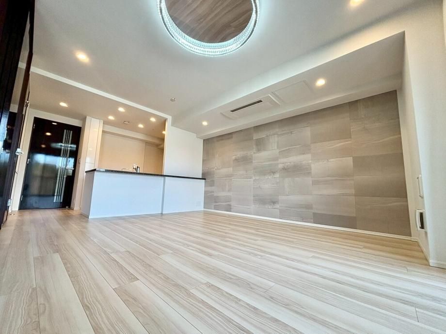 2LDK Apartment for Sale in Shinjuku, Tokyo - 78.1m2 - Thumbnail 4