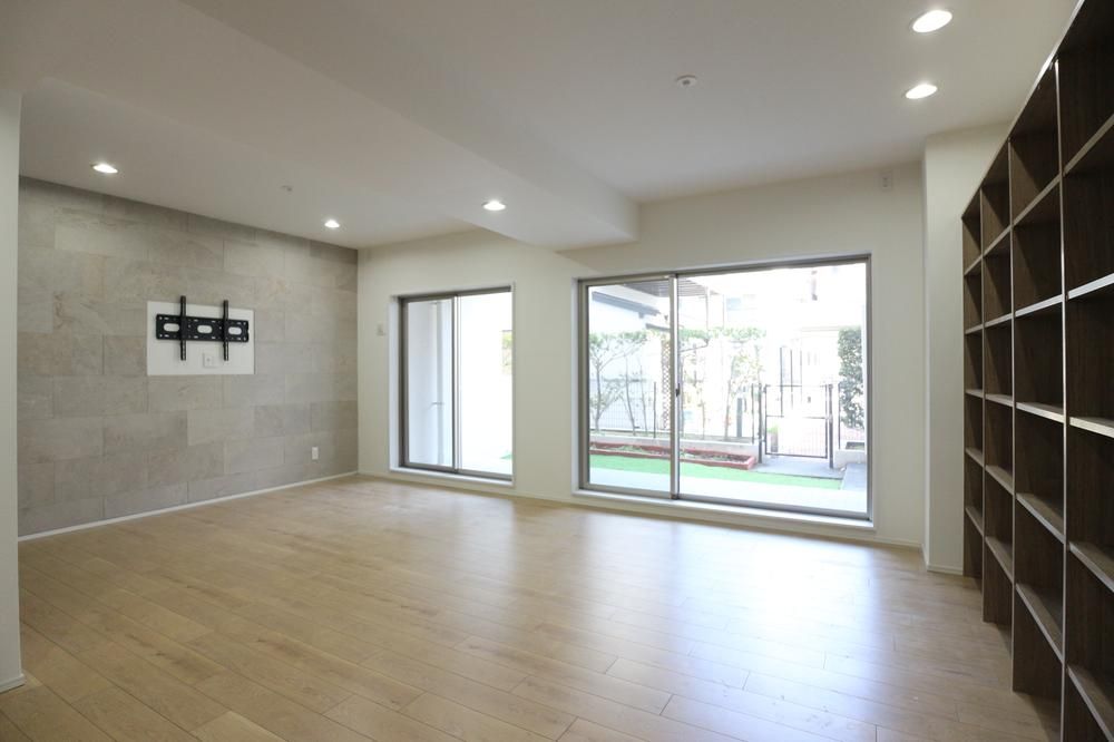 Renovated 1LDK Apartment in Shimizu-ku, Shizuoka City with Private Garden - Thumbnail 4