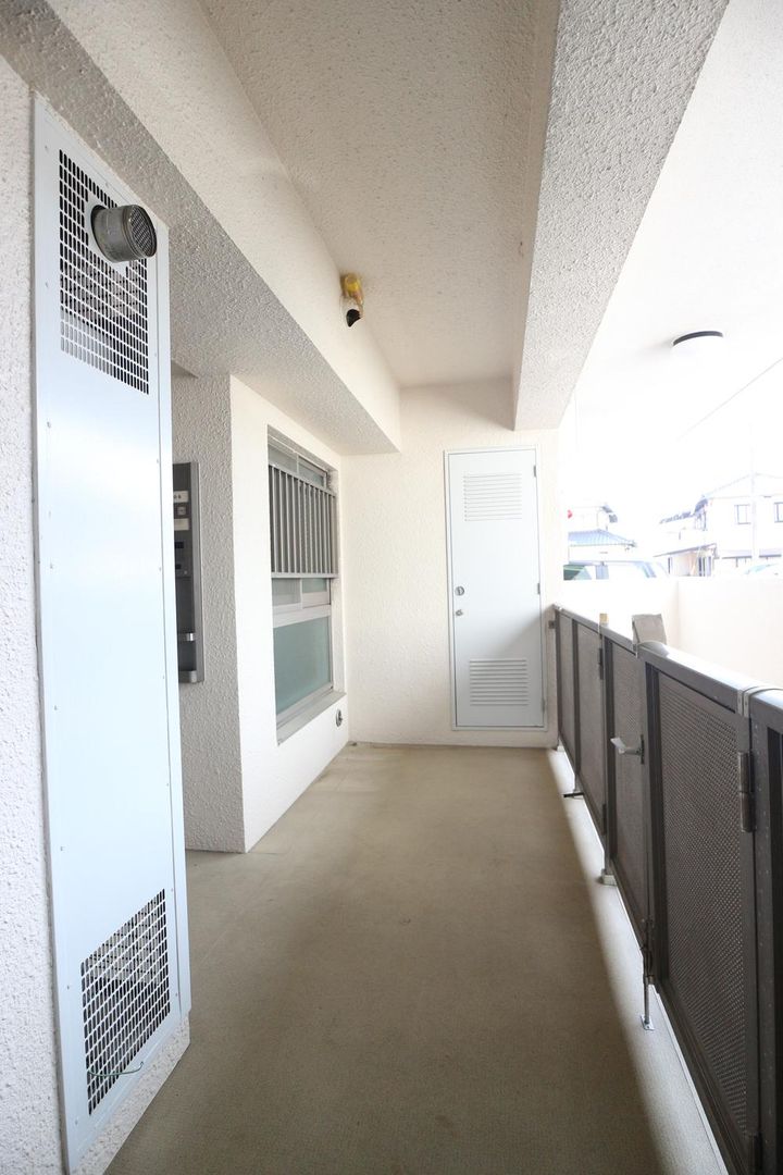 Renovated 1LDK Apartment in Shimizu-ku, Shizuoka City with Private Garden - Thumbnail 2