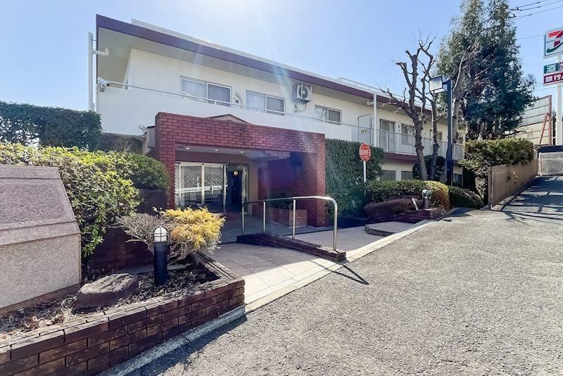Renovated 3LDK Apartment in Kawasaki, Kanagawa - 121.89m2 - Thumbnail 2