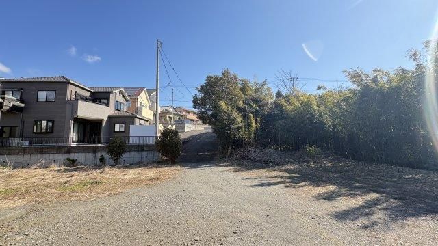 Spacious Land for Sale in Numazu, Shizuoka - 1,358 sqm - Thumbnail 3
