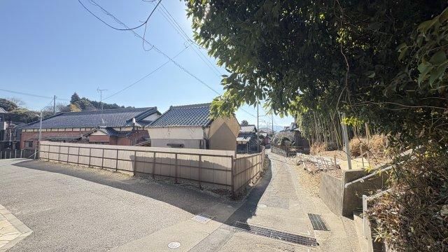 Spacious Land for Sale in Numazu, Shizuoka - 1,358 sqm - Thumbnail 4