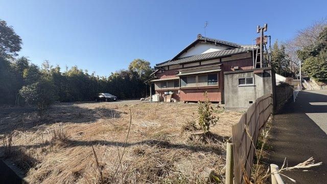 Spacious Land for Sale in Numazu, Shizuoka - 1,358 sqm - Thumbnail 2