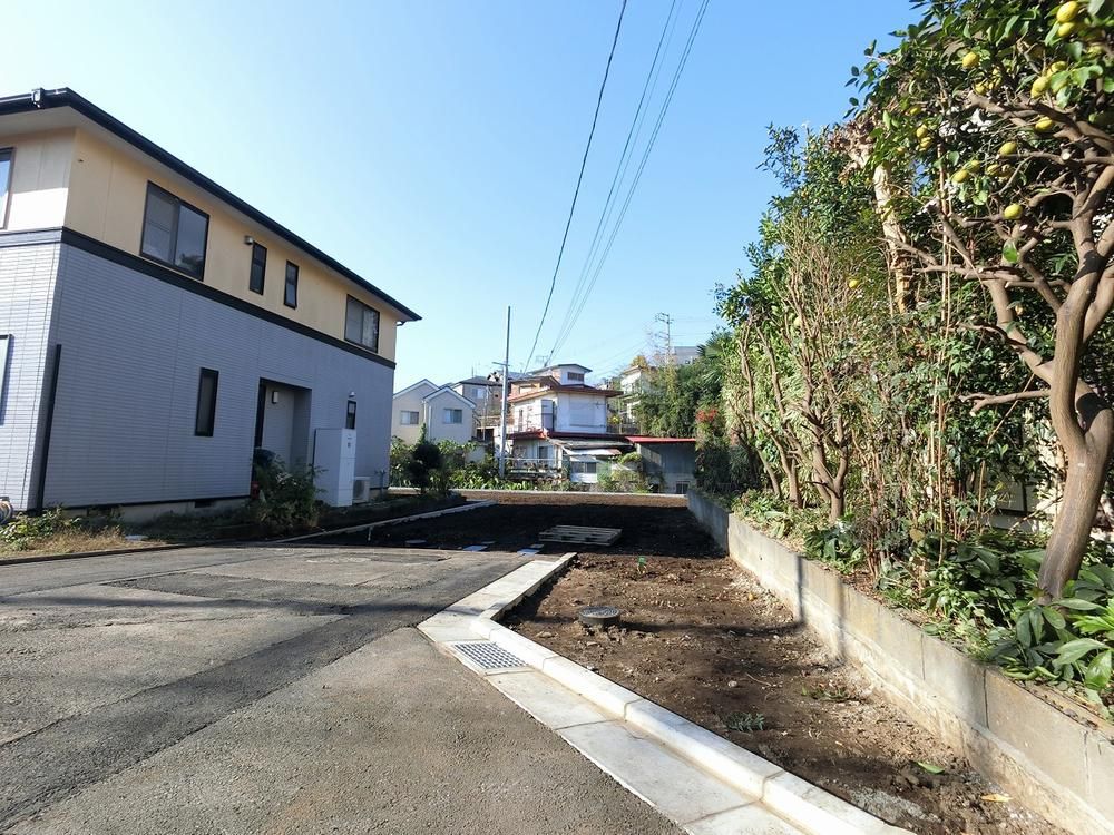 Land for Sale in Machida, Tokyo – 162m² Plot, No Building Conditions - Thumbnail 2