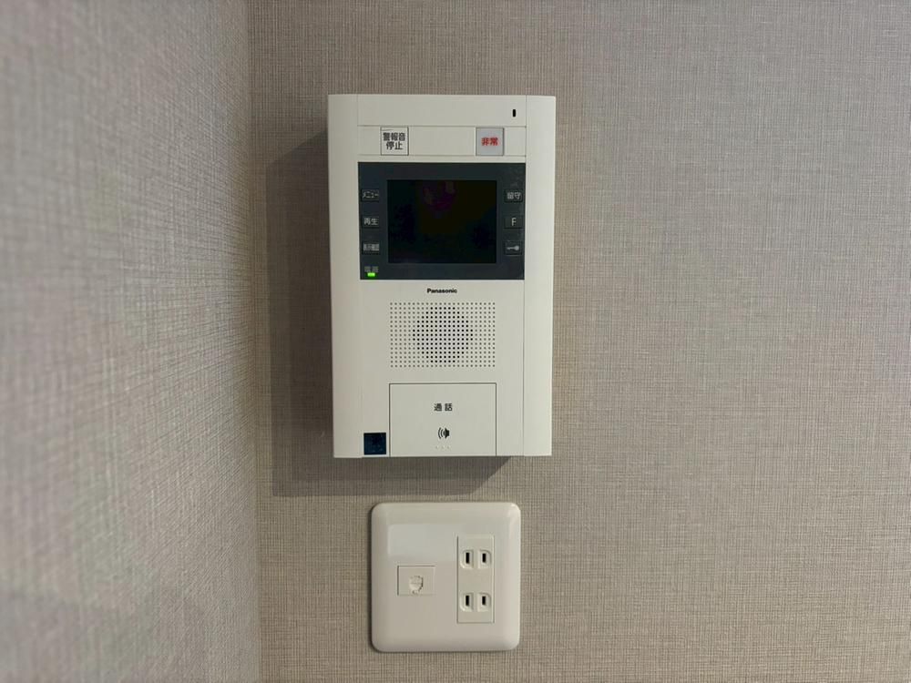 Renovated 1LDK Apartment Near Hon-Atsugi Station in Atsugi - Thumbnail 4